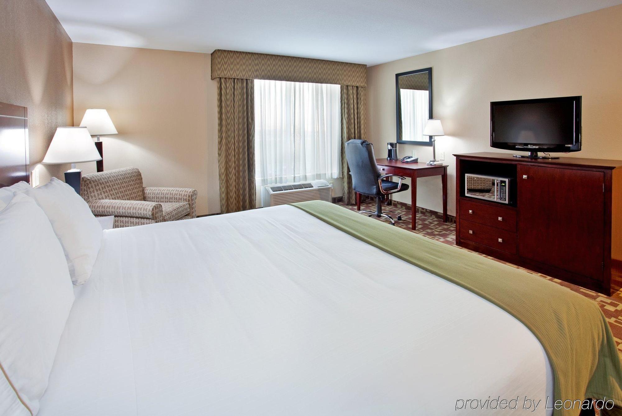 Holiday Inn Express Hotel & Suites St. Charles By Ihg Saint Charles Værelse billede